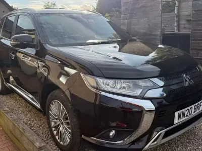 Used Mitsubishi Outlander P-HEV 224 HP (164 kW) 2020 Black Estate