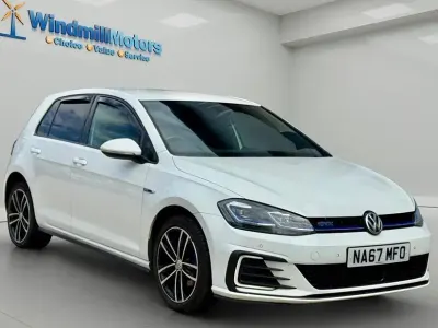 Used VW Golf VII GTE 204 HP (150 kW) 2017 White Hatchback