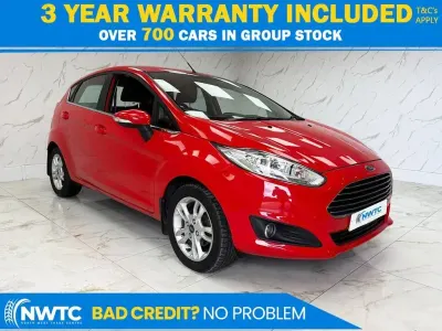 Used Ford Fiesta Zetec 100 HP (73 kW) 2016 Red Hatchback
