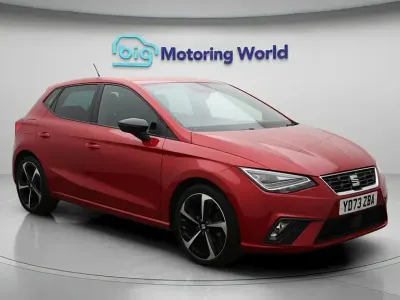 Używany Seat Ibiza FR Sport 110 KM (80 kW) 2024 Czerwony Hatchback