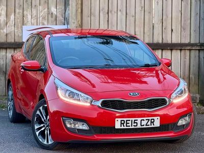 Used Kia ProCeed 2015 Red Hatchback