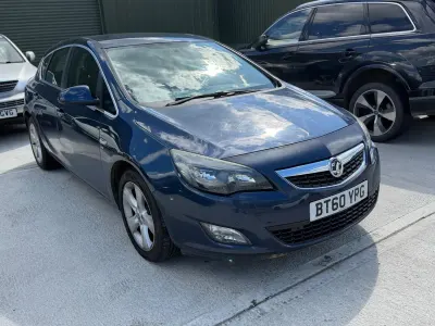Used Vauxhall Astra SRi 115 HP (84 kW) 2011 Blue Hatchback