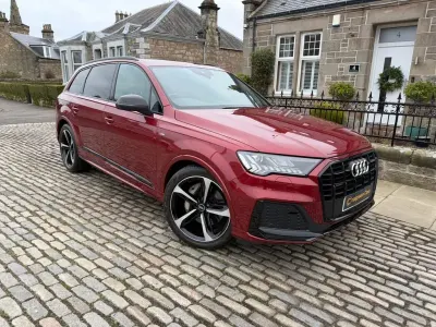 Used Audi Q7 Black Edition 231 HP (169 kW) 2021 Red SUV