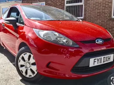 Used Ford Fiesta Studio 82 HP (60 kW) 2011 Red Hatchback