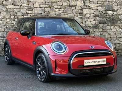 Used Mini Cooper Classic 134 HP (98 kW) 2022 Red Hatchback