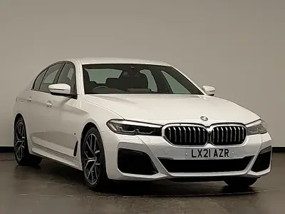 Używany BMW 520 M Sport 190 KM (139 kW) 2021 Biały Sedan/Limuzyna