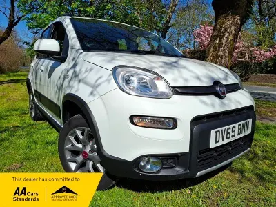 Usado Fiat Panda 4x4 85 HP (62 kW) 2019 Branco Citadino