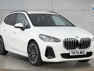 Begagnad BMW 220 Active Tourer M Sport 168 HK (123 kW) 2025 Vit Minibuss