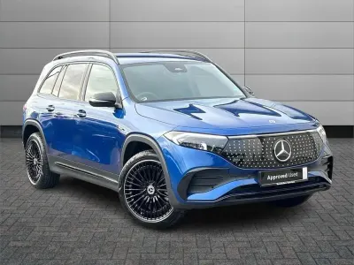 Usado Mercedes EQB250+ Urban 139 kW (190 HP) 2025 Azul SUV