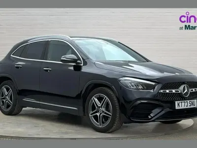 Käytetty Mercedes GLA200 Executive 150 HP (110 kW) 2023 Musta Katumaasturi