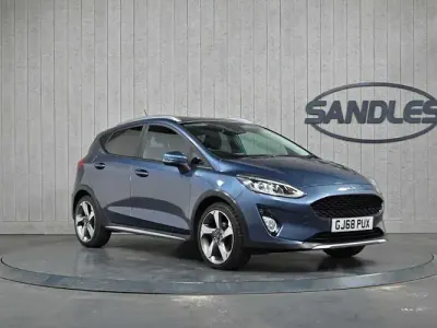 Käytetty Ford Fiesta Active 101 HP (74 kW) 2018 Sininen Viistoperä