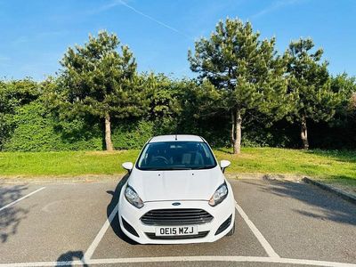Used Ford Fiesta Style 82 HP (60 kW) 2015 White Hatchback