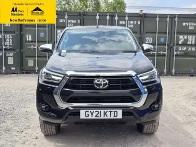 Used Toyota HiLux Luxury 204 HP (150 kW) 2021 Black Pickup