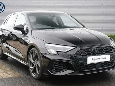 Usado Audi S3 Sportback Black Edition 310 CV (228 kW) 2023 Negro Utilitario