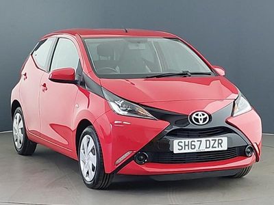 Used Toyota Aygo X-play 68 HP (50 kW) 2017 Red Hatchback