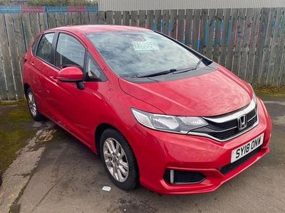 Used Honda Jazz SE 102 HP (75 kW) 2018 Red Hatchback