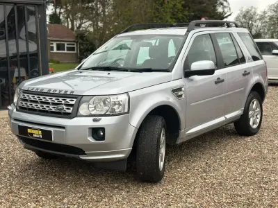 Begagnad Land Rover Freelander 2 190 HK (139 kW) 2011 Silver SUV