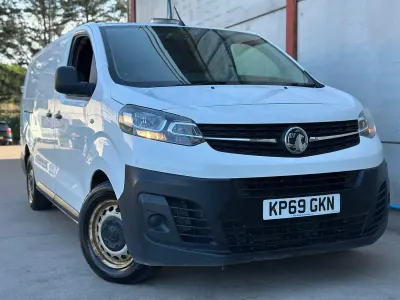 Used Vauxhall Vivaro Edition 100 HP (73 kW) 2019 White MPV
