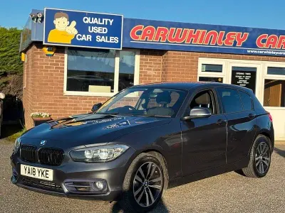 Usado BMW 118 Sport Line 2018 Cinzento Citadino