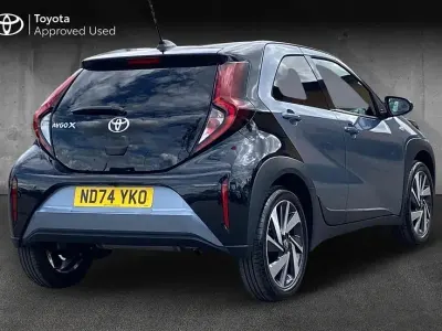Used Toyota Aygo X 71 HP (52 kW) 2025 Persian salt with black SUV