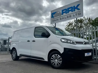 Begagnad Citroën Dispatch 2022 Vit Minibuss