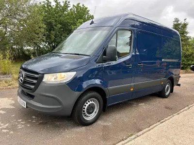 Used Mercedes Sprinter Progressive 150 HP (110 kW) 2022 Blue Van