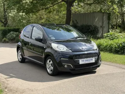 Second-hand Peugeot 107 Allure 2013 Negru Hatchback