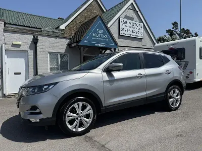 Used Nissan Qashqai N-Connecta 108 HP (79 kW) 2018 Silver SUV