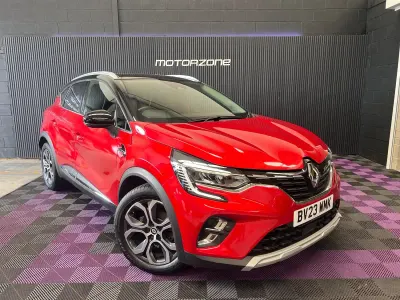 Used Renault Captur Techno 91 HP (66 kW) 2023 Red/black SUV