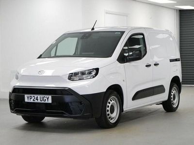 Used Toyota Proace Active 100 HP (73 kW) 2024 White MPV