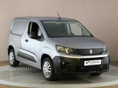 Used Peugeot Partner 131 HP (96 kW) 2021 Grey MPV