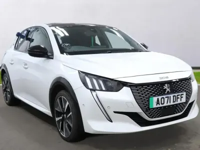 Used Peugeot e-208 Premium 100 kW (136 HP) 2021 White Hatchback