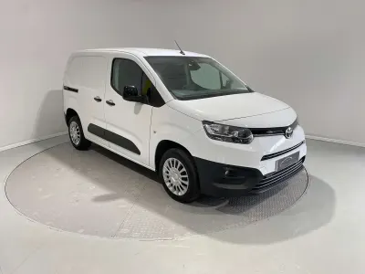 Used Toyota Proace City City 100 HP (73 kW) 2022 White MPV