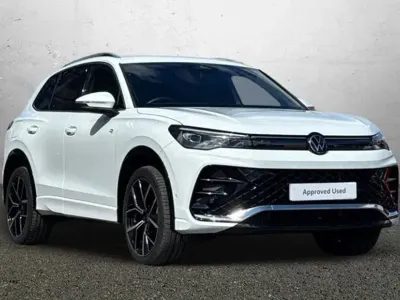 Second-hand VW Tiguan R-line 204 CP (150 kW) 2024 Alb SUV