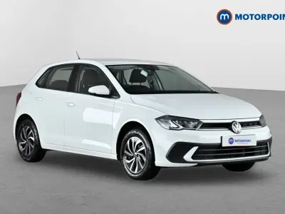 Begagnad VW Polo Life 2024 Vit Halvkombi