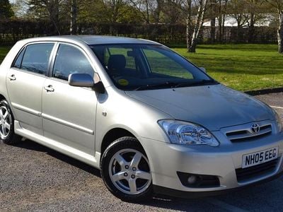Used Toyota Corolla 110 HP (80 kW) 2005 Silver Hatchback