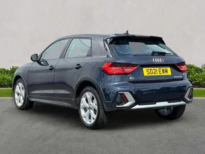 Begagnad Audi A1 Premium 150 HK (110 kW) 2021 Blå SUV