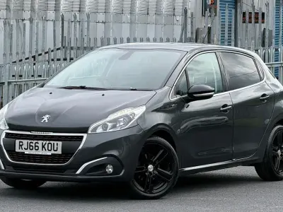 Used Peugeot 208 GT-line 110 HP (80 kW) 2016 Grey Hatchback