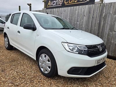 Used Dacia Sandero Ambiance 73 HP (53 kW) 2017 White Hatchback