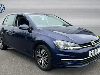 Used VW Golf VII SE 125 HP (91 kW) 2018 Blue Hatchback