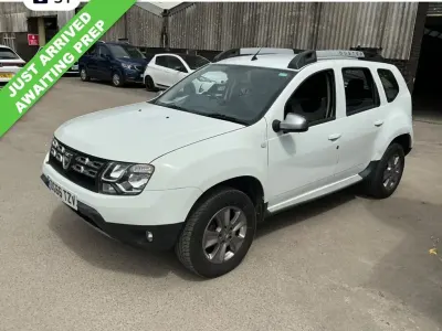 Used Dacia Duster Lauréate 110 HP (80 kW) 2016 White SUV