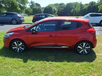 Used Renault Clio Dynamique 2014 Red Hatchback
