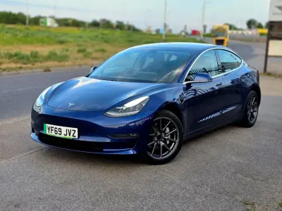 Used Tesla Model 3 Long Range AWD 366 kW (498 HP) 2019 Blue Sedan