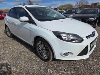 Used Ford Focus Zetec 2013 White Hatchback
