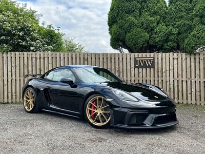 Porsche Cayman GT4