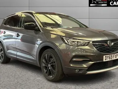 Used Vauxhall Grandland X Design Edition 130 HP (95 kW) 2019 Grey SUV