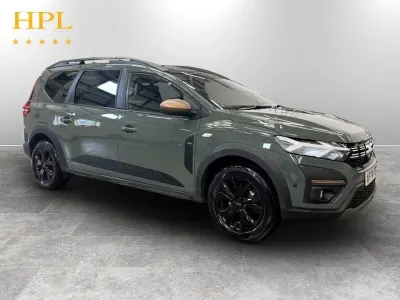 Begagnad Dacia Jogger Extreme 140 HK (102 kW) 2024 Grön Minibuss