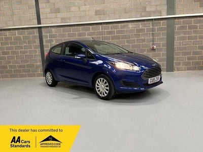Blue Used 2015 Ford Fiesta Style Hatchback | £5,495 (Good price)