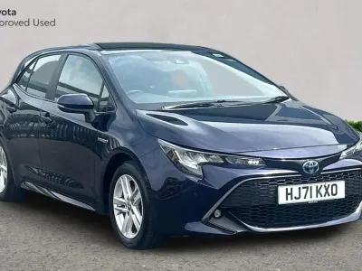 Used Toyota Corolla 122 HP (89 kW) 2021 Obsidian blue Hatchback