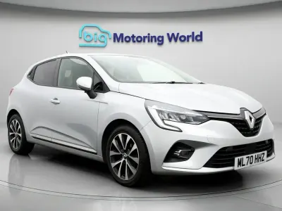 Used Renault Clio V Iconic 101 HP (74 kW) 2020 Silver Hatchback